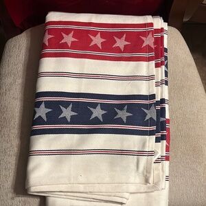 SONOMA Tablecloths Patriotic with star ⭐️🇱🇷 NEW